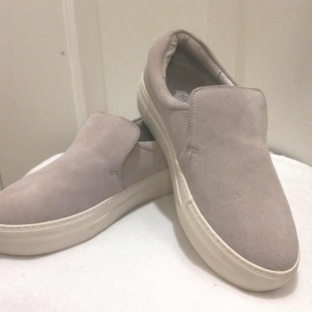 J/SlidesNYC Grey Suede Leather Slip Ons   Size 7